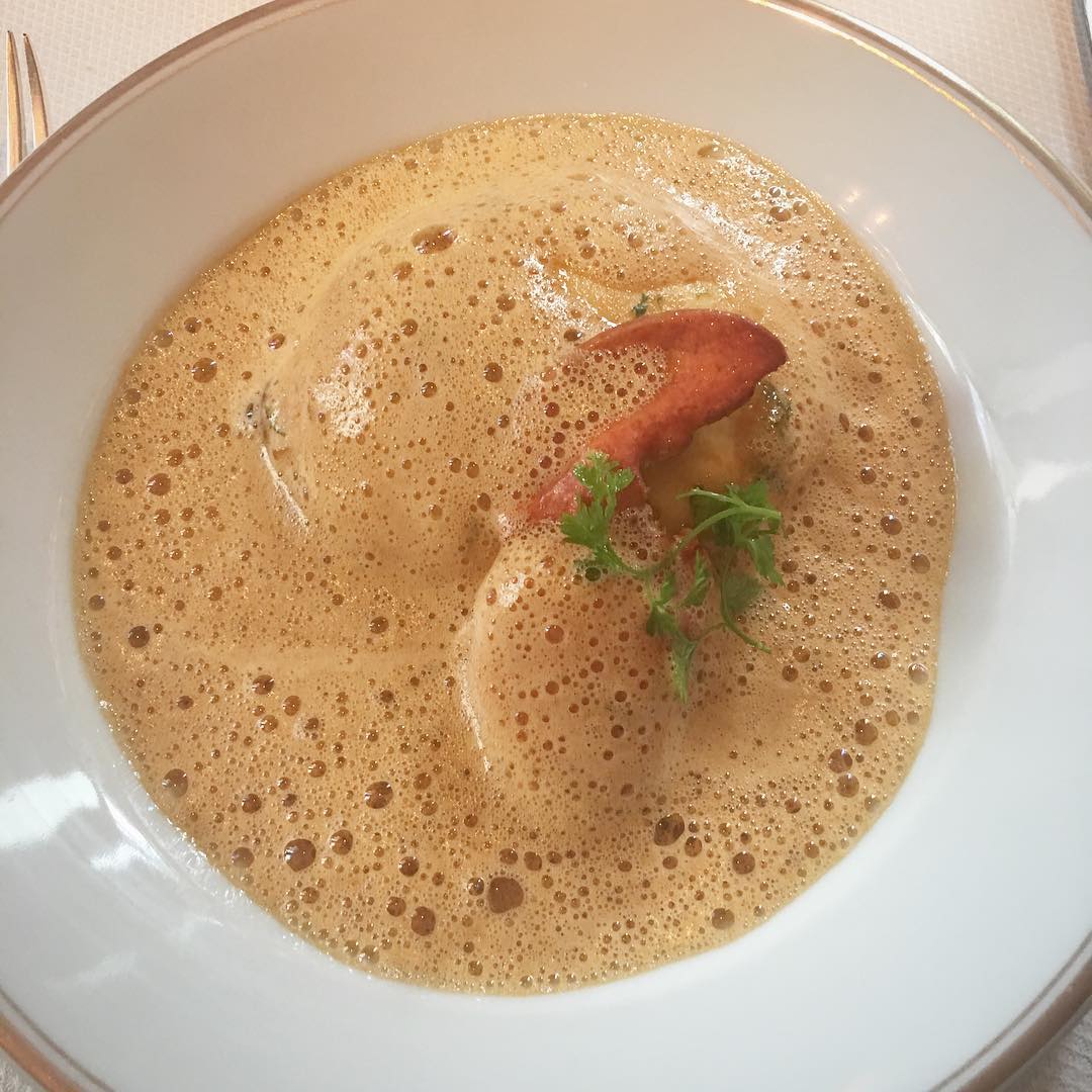 Quenelle de brochet, sauce americaine pike quenelles, lobster sauce